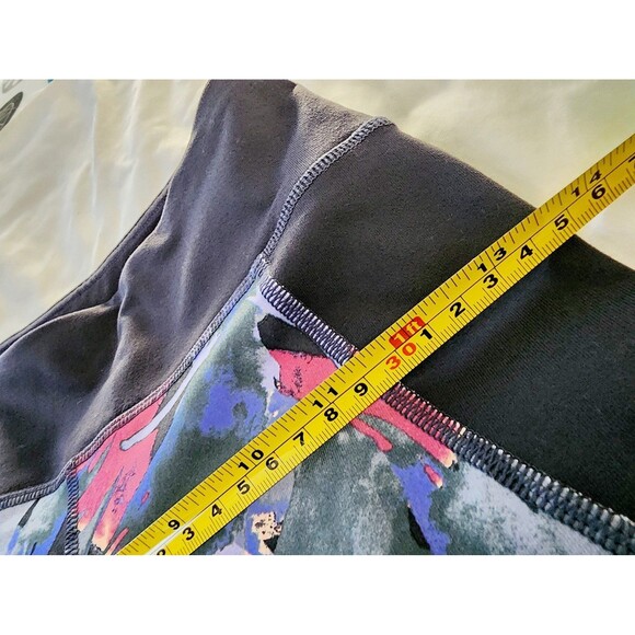 Patagonia - Women's Centered Crop Leggings Abstract Jungle - Size XS - Picture 5 of 10